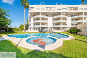 Luxury 2 Bed 2 Bath Apartment with pool